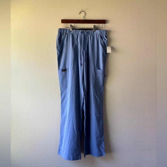 NWT Koi basics‎ light blue scrub pants size S - Picture 2 of 8